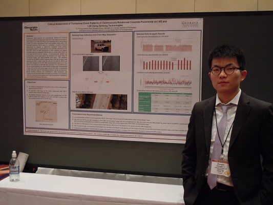 <span style="font-size:10px"> Zhengbo Li presents his research</span>